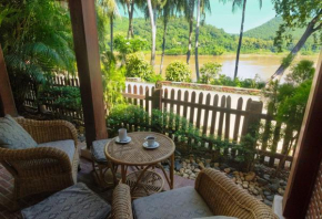  Mekong Riverview Hotel  Луангпхабанг